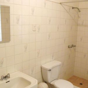 Habitación Económica con 2 Camas Individuales